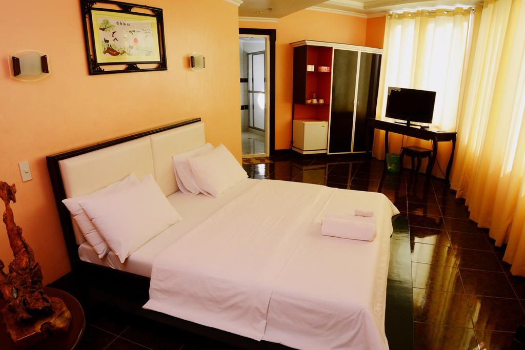 Jaimee'S Hotel, Resort And Restaurant Maasin  Habitación foto